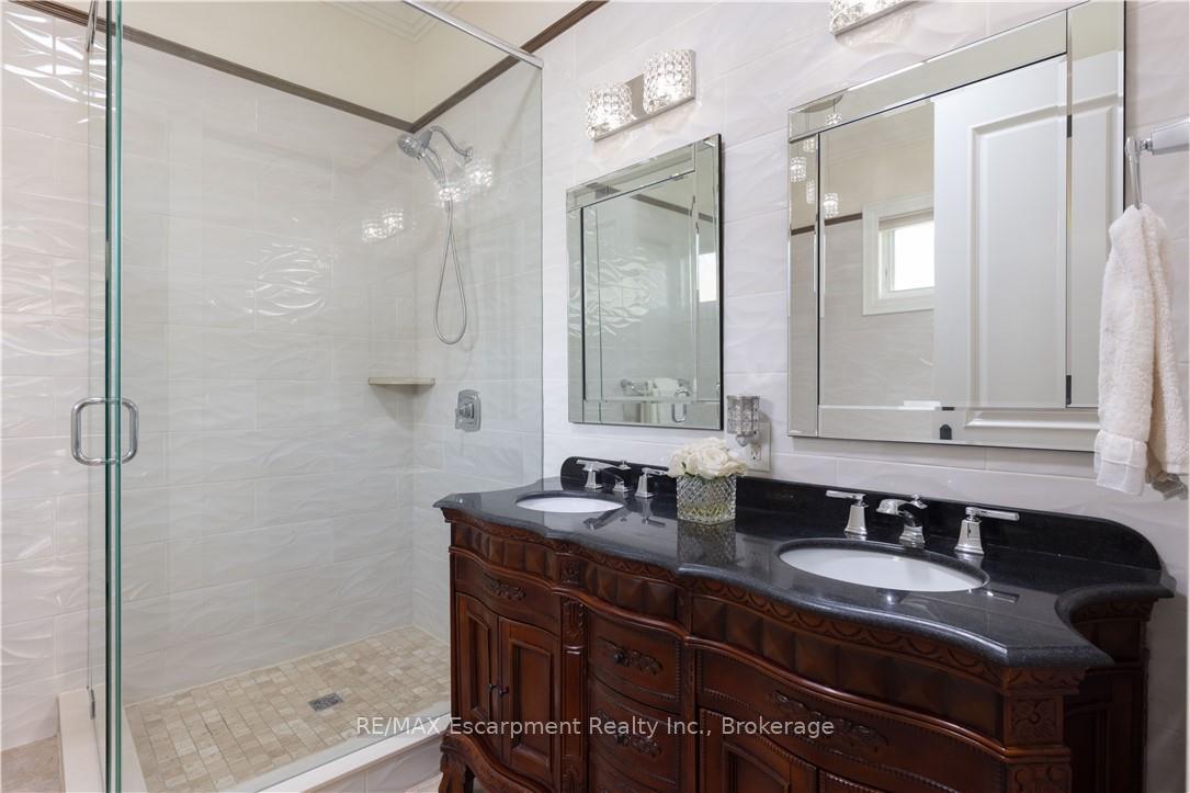 Photo 21 of 2073 Deramore Drive, Oakville, Ford — HOMEH