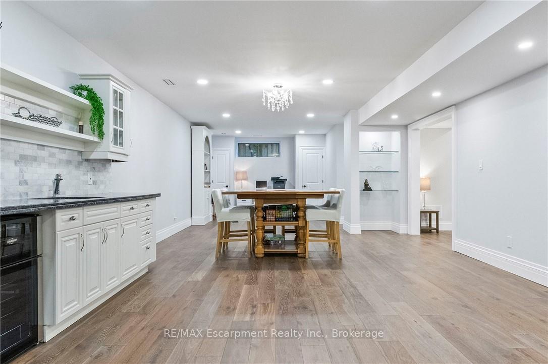 Photo 32 of 2073 Deramore Drive, Oakville, Ford — HOMEH
