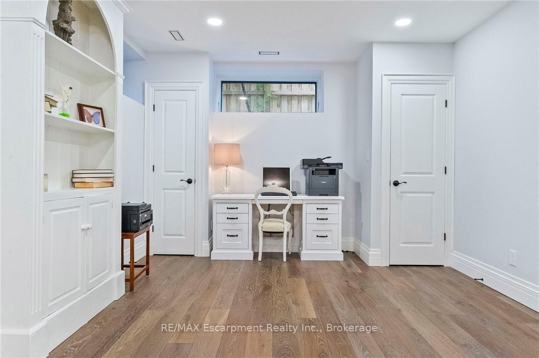 Photo 34 of 2073 Deramore Drive, Oakville, Ford — HOMEH