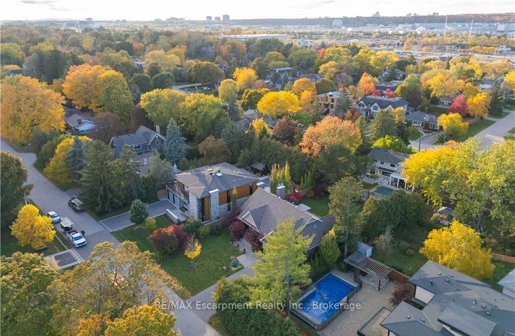 Photo 43 of 2073 Deramore Drive, Oakville, Ford — HOMEH