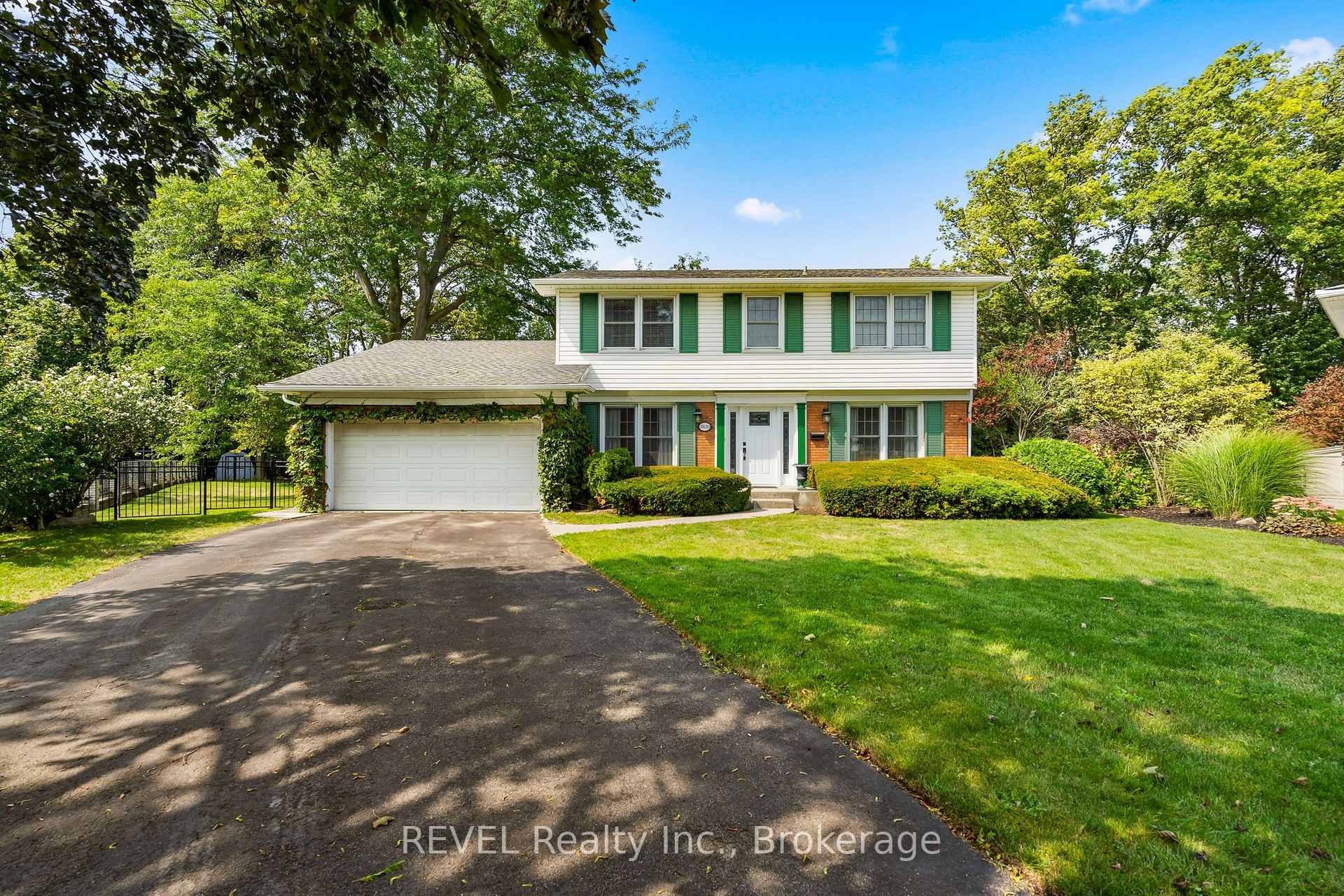 Photo 2 of 3839 Potter Heights, Niagara Falls, Casey — HOMEH