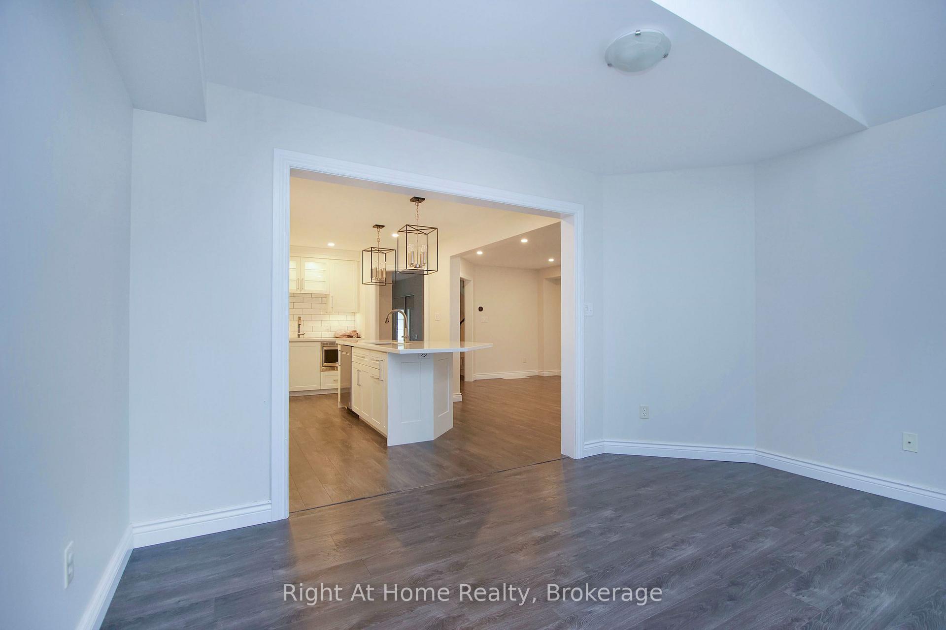 Photo 16 of 1263 Gyatt Crescent, Oshawa, Pinecrest — HOMEH