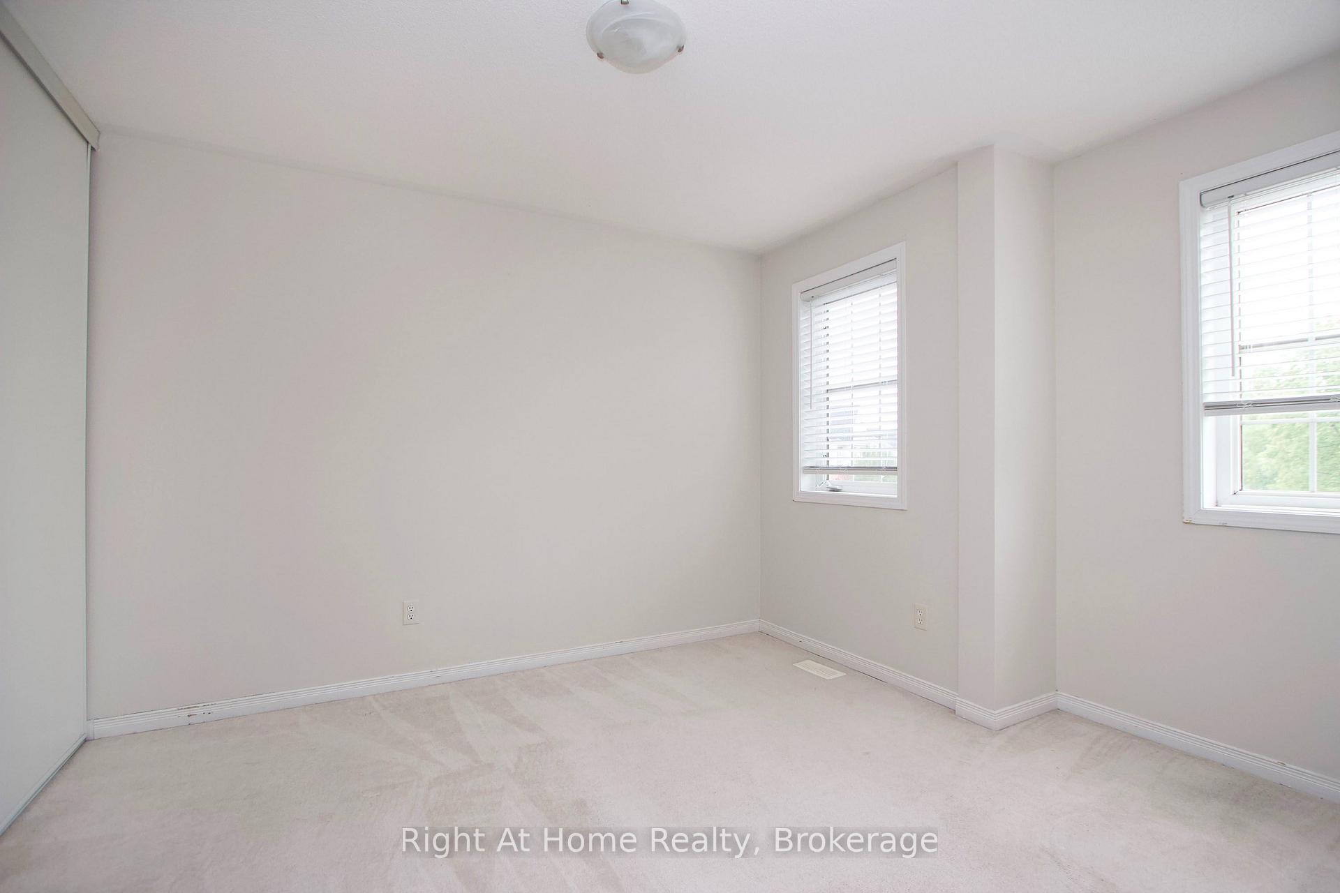Photo 26 of 1263 Gyatt Crescent, Oshawa, Pinecrest — HOMEH