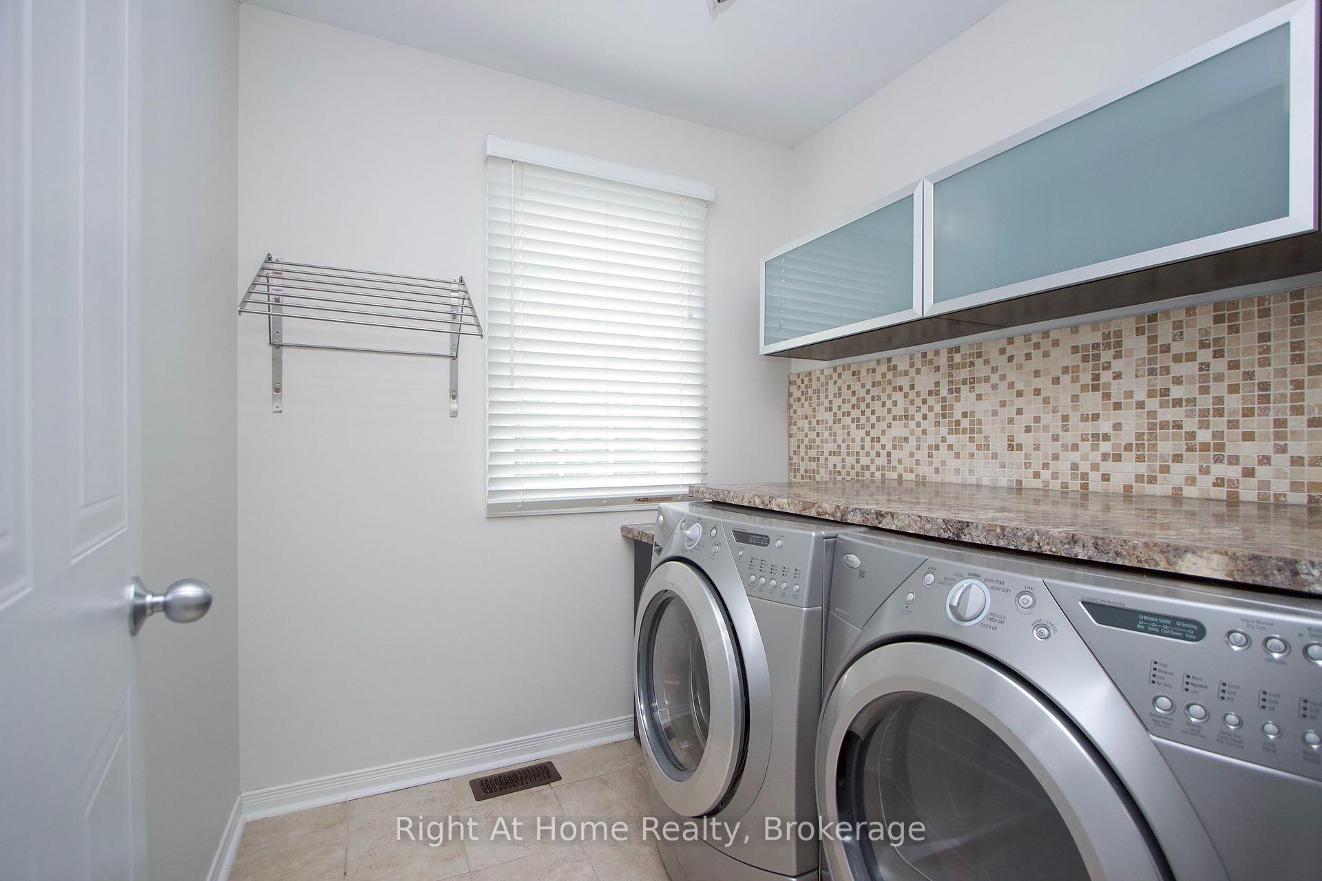 Photo 27 of 1263 Gyatt Crescent, Oshawa, Pinecrest — HOMEH