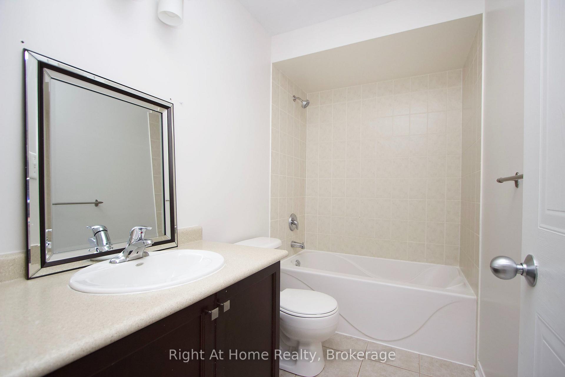 Photo 28 of 1263 Gyatt Crescent, Oshawa, Pinecrest — HOMEH