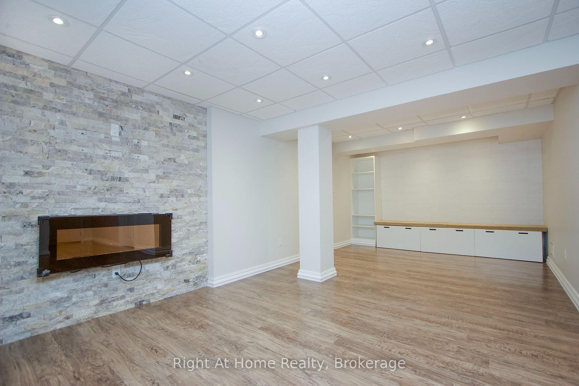 Photo 33 of 1263 Gyatt Crescent, Oshawa, Pinecrest — HOMEH