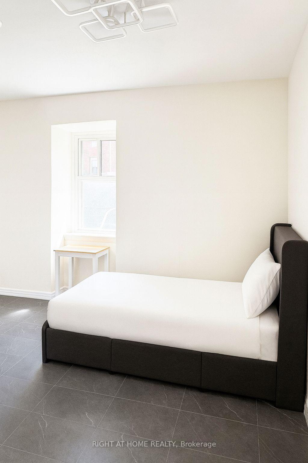 Photo 1 of Unit 302, 198-200 Queen Street W, Toronto, Kensington-Chinatown — HOMEH