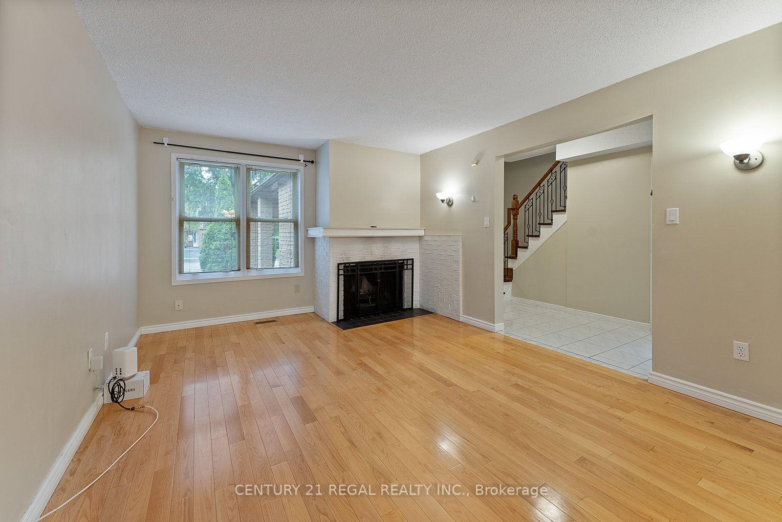 Photo 9 of 28 Ecclesfield Drive, Scarborough, Steeles — HOMEH