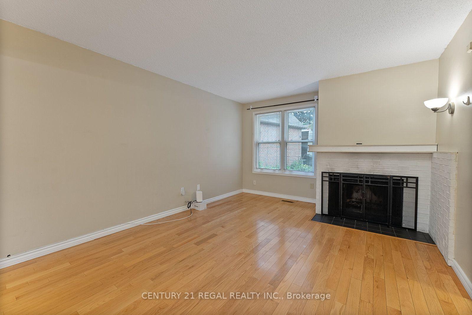 Photo 10 of 28 Ecclesfield Drive, Scarborough, Steeles — HOMEH