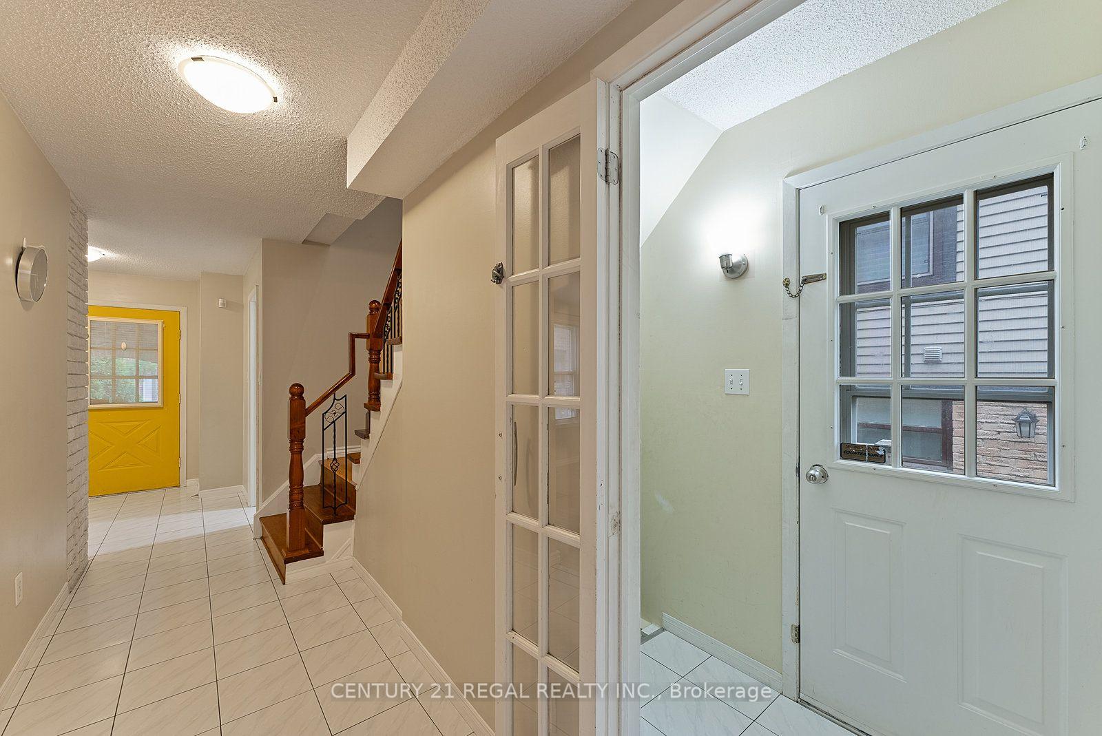 Photo 23 of 28 Ecclesfield Drive, Scarborough, Steeles — HOMEH