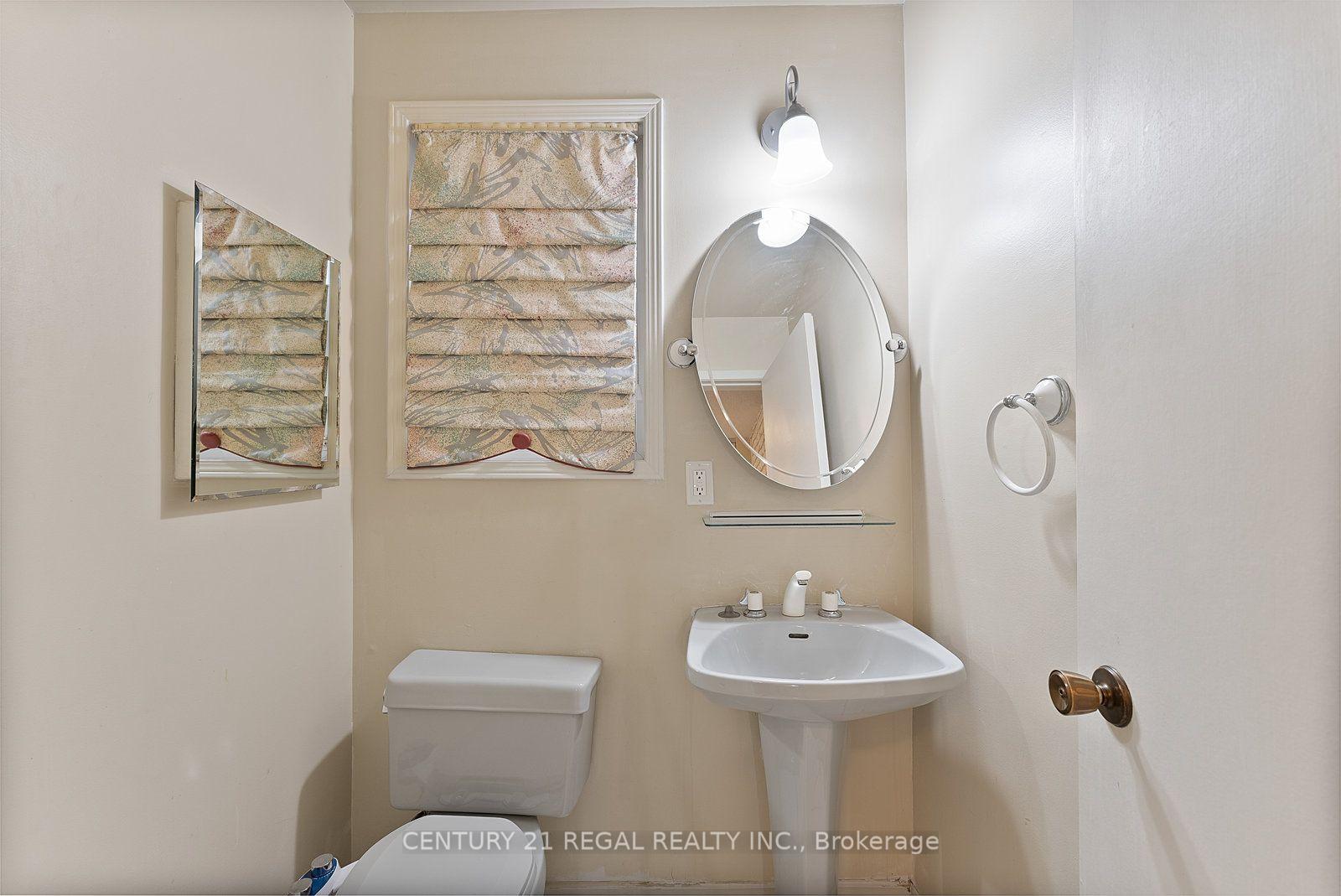 Photo 24 of 28 Ecclesfield Drive, Scarborough, Steeles — HOMEH
