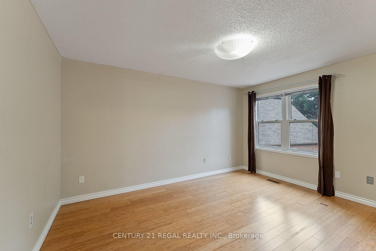 Photo 26 of 28 Ecclesfield Drive, Scarborough, Steeles — HOMEH