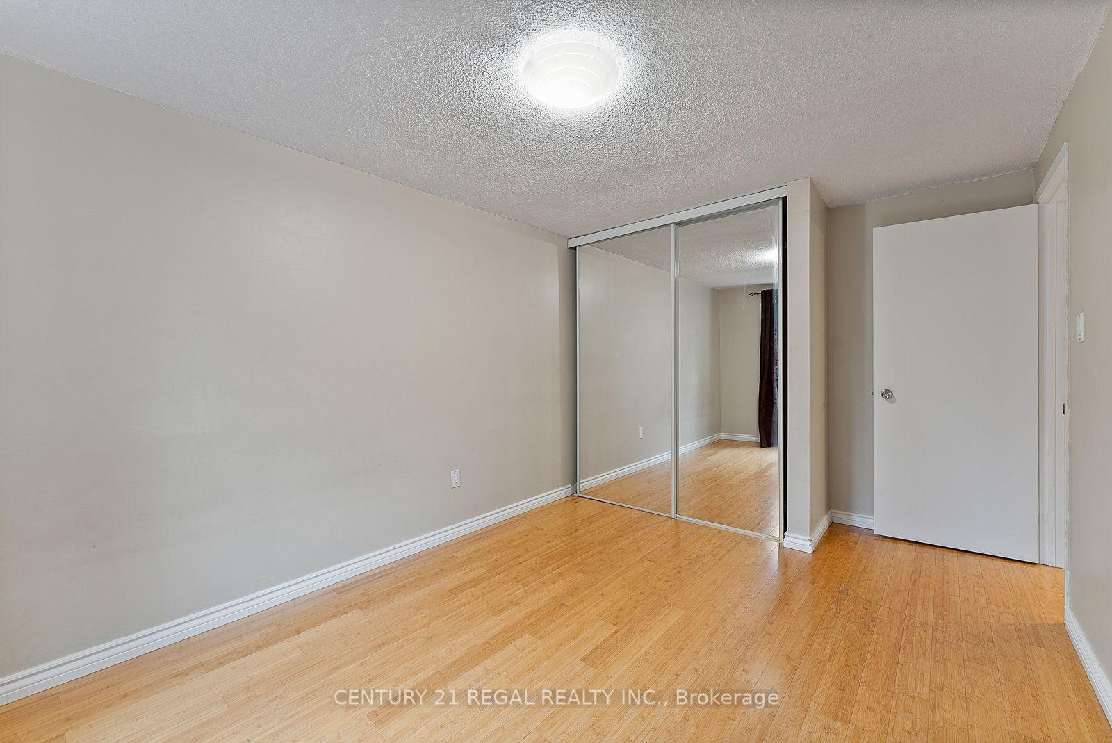 Photo 32 of 28 Ecclesfield Drive, Scarborough, Steeles — HOMEH
