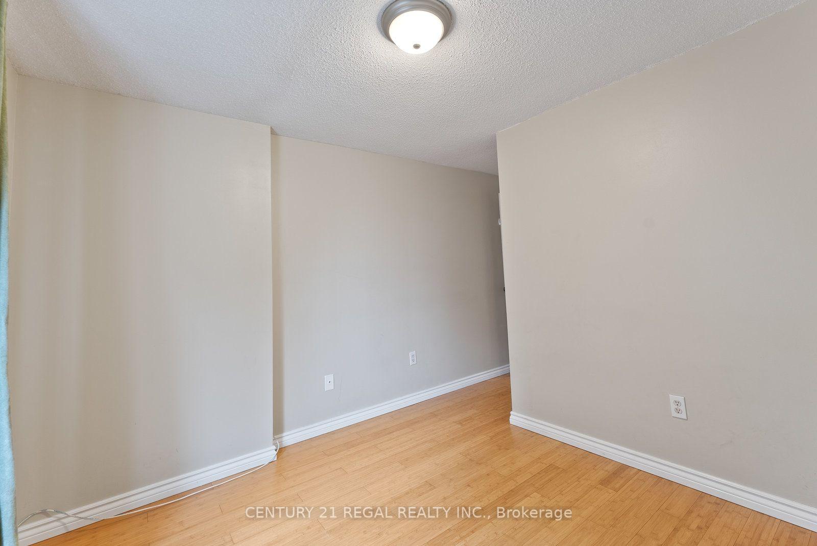 Photo 34 of 28 Ecclesfield Drive, Scarborough, Steeles — HOMEH