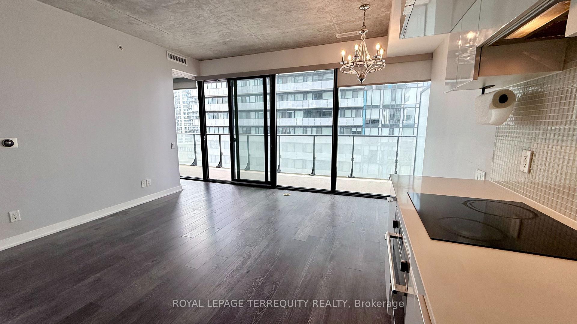 Photo 3 of Unit 1502, 185 Roehampton Avenue, Toronto, Mount Pleasant West — HOMEH