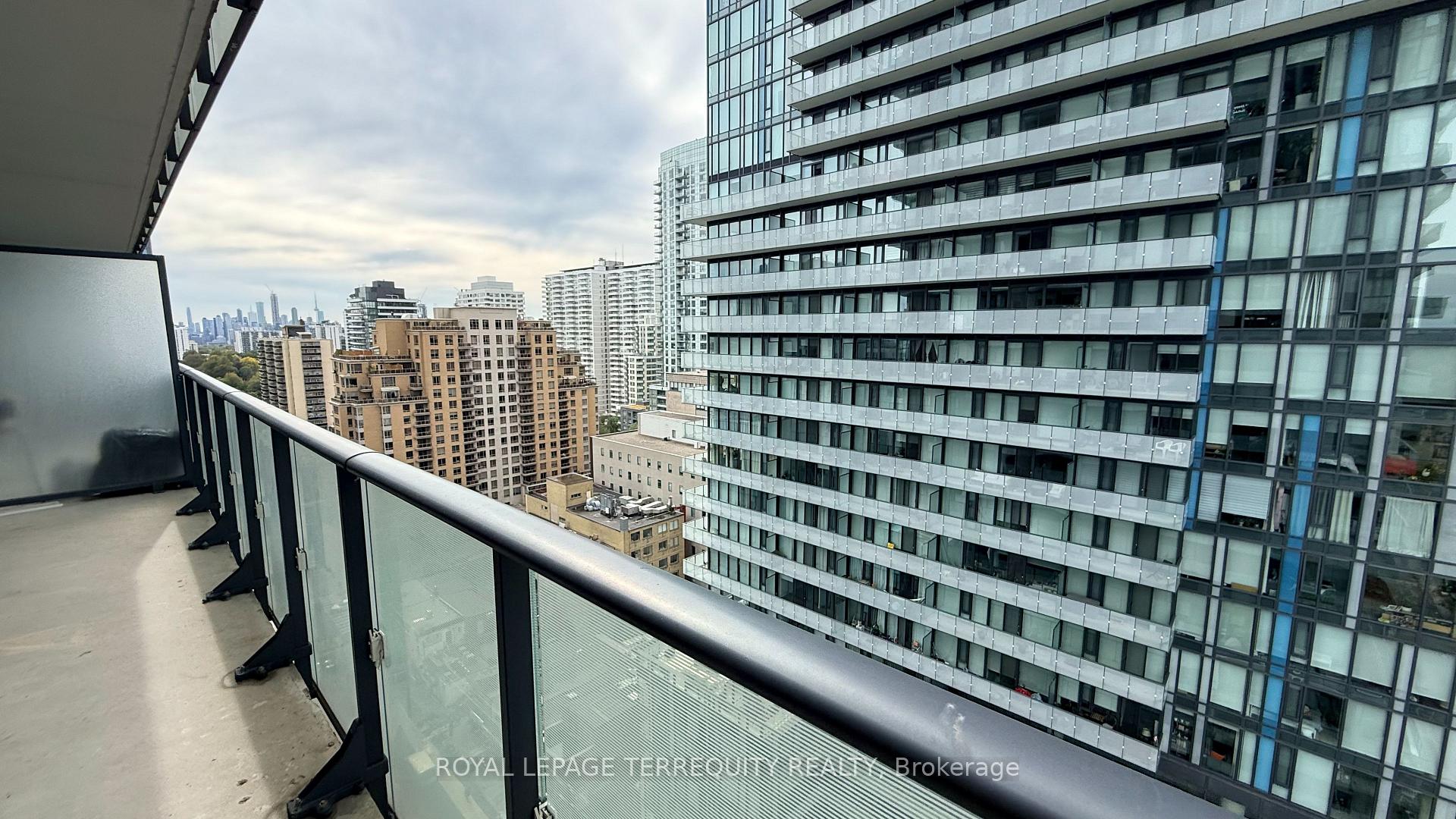 Photo 14 of Unit 1502, 185 Roehampton Avenue, Toronto, Mount Pleasant West — HOMEH
