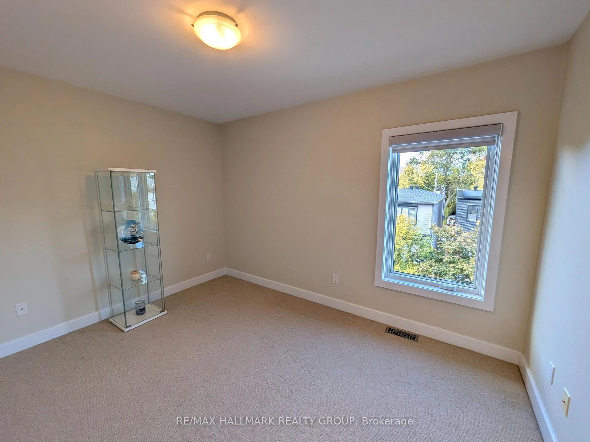 Photo 14 of 51 Drouin Avenue, Ottawa, Overbrook — HOMEH