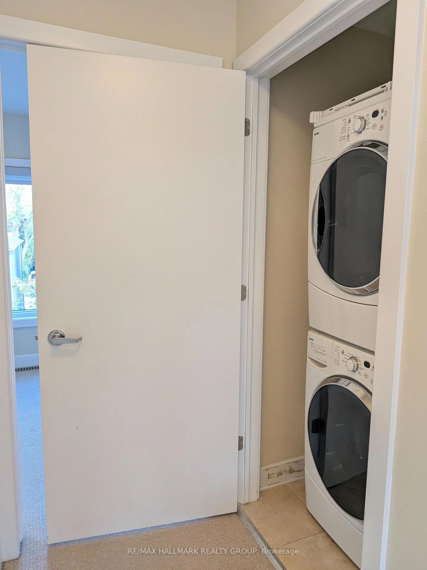 Photo 19 of 51 Drouin Avenue, Ottawa, Overbrook — HOMEH