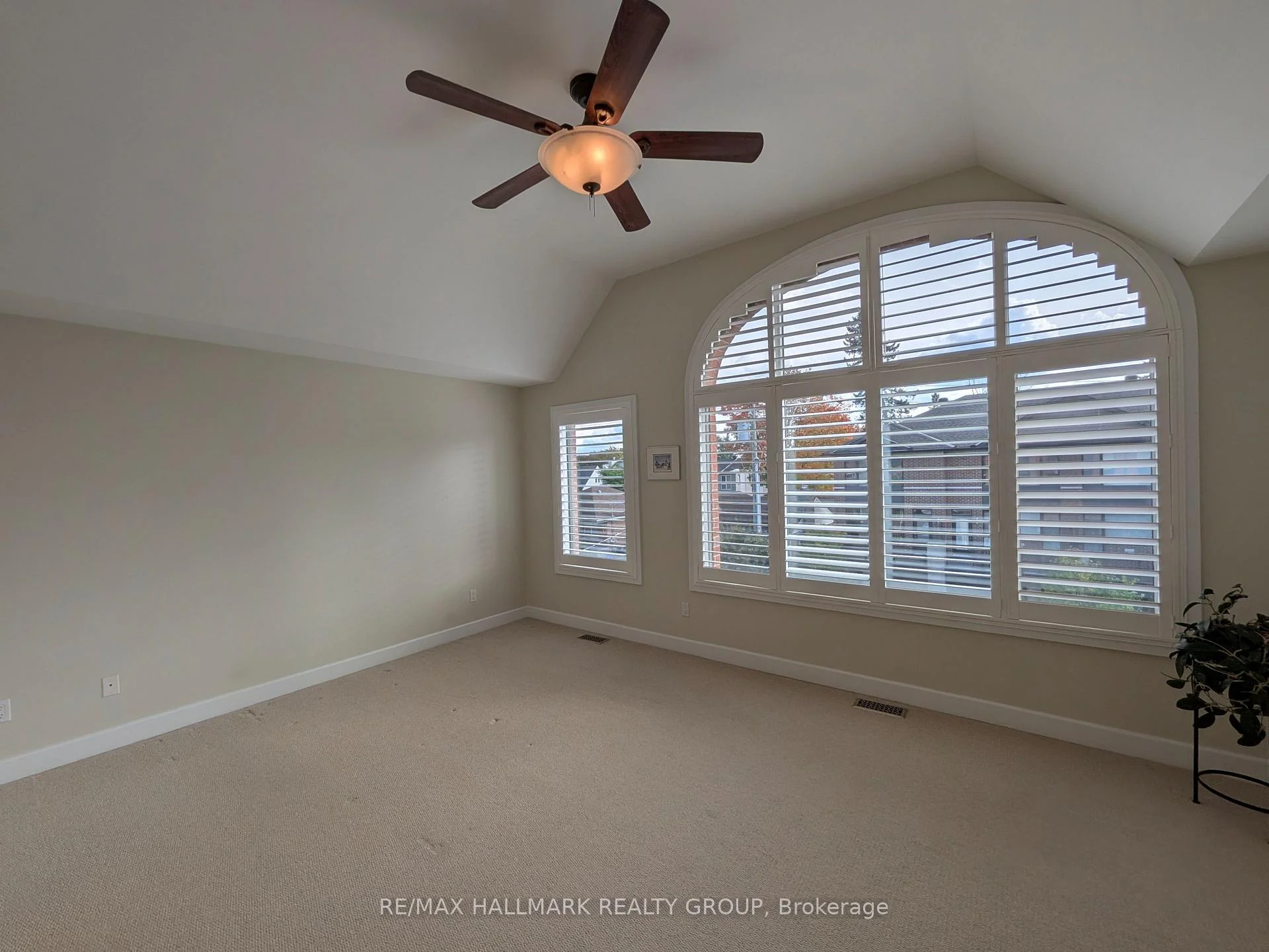 Photo 43 of 51 Drouin Avenue, Ottawa, Overbrook — HOMEH