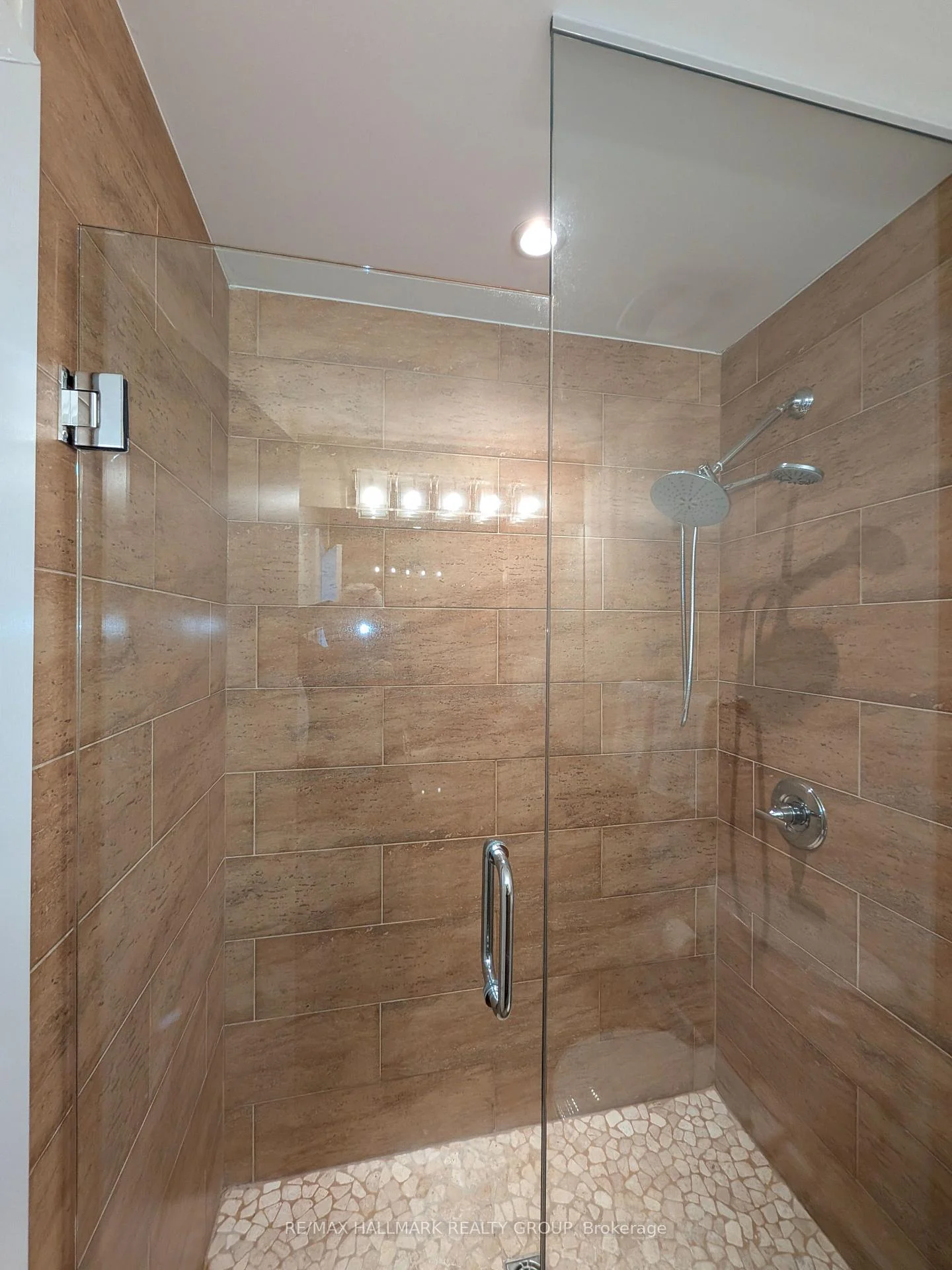 Photo 45 of 51 Drouin Avenue, Ottawa, Overbrook — HOMEH