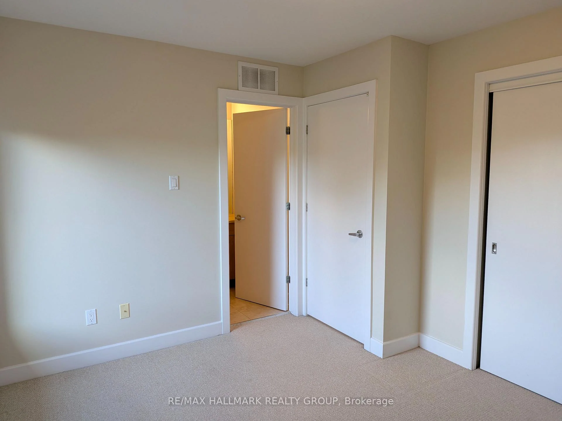 Photo 50 of 51 Drouin Avenue, Ottawa, Overbrook — HOMEH