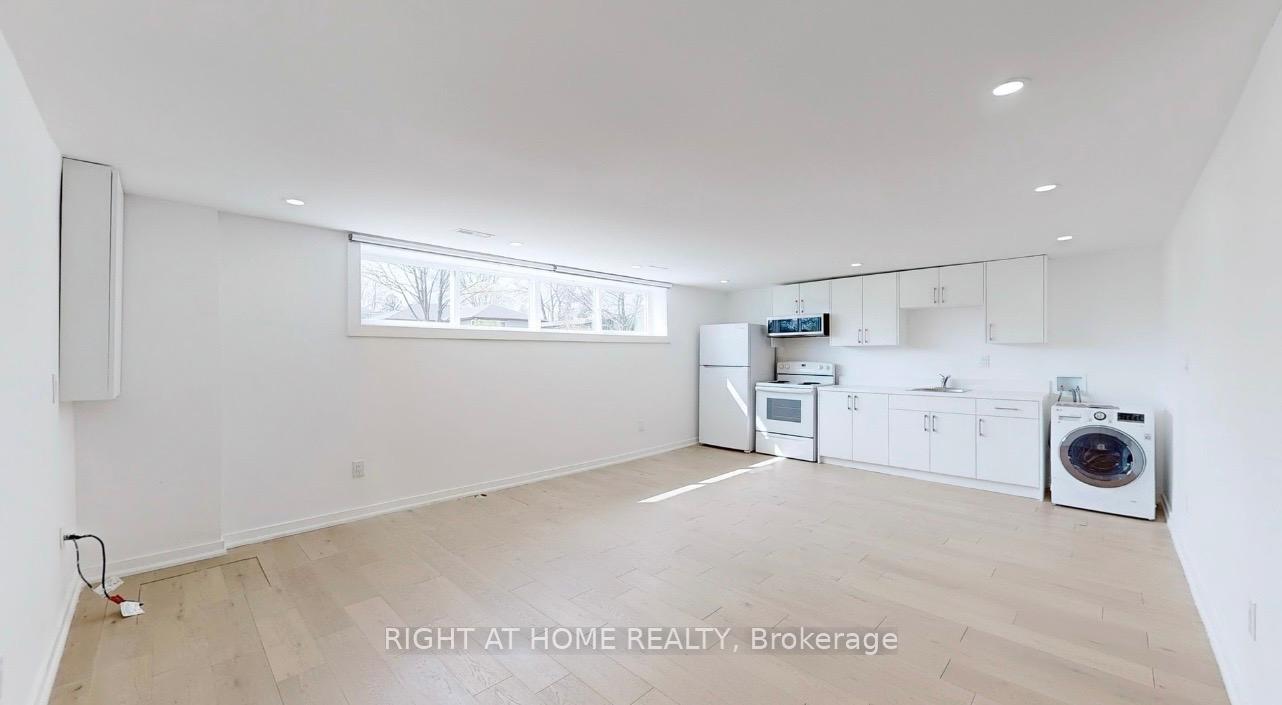 Photo 4 of Unit Basement/Studio, 118 Clifton Avenue, North York, Bathurst Manor — HOMEH