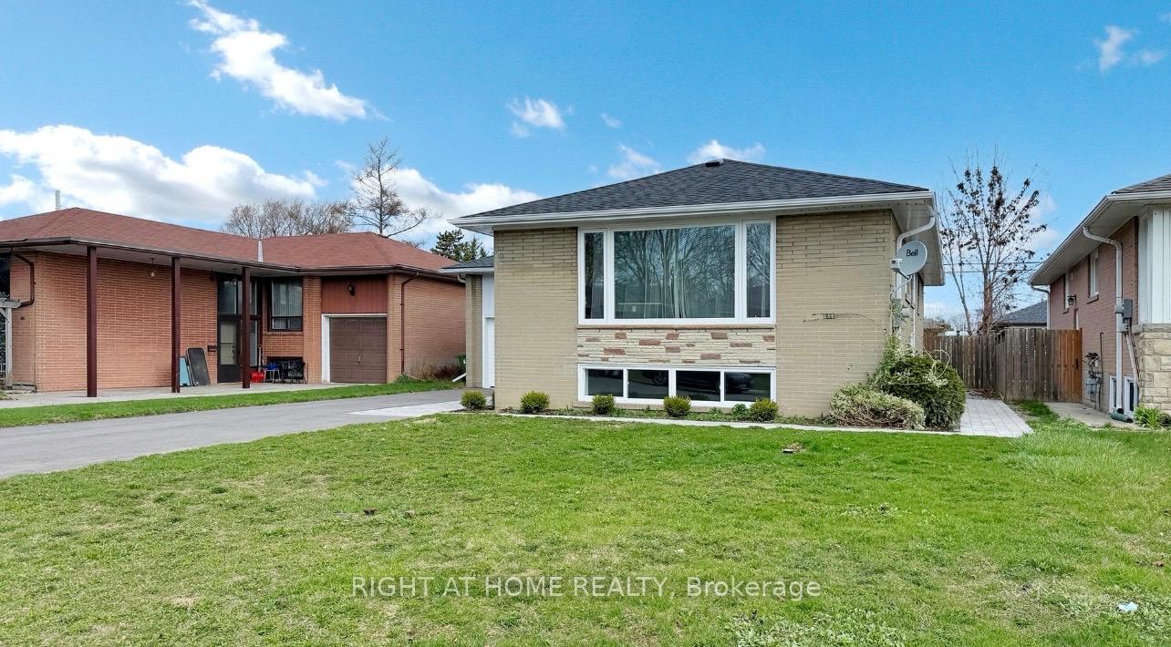 Photo 7 of Unit Basement/Studio, 118 Clifton Avenue, North York, Bathurst Manor — HOMEH