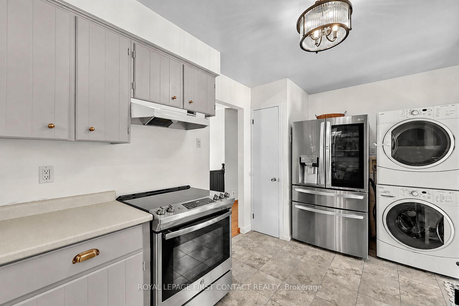 Photo 8 of 11 MacLaren Avenue, Barrie, Painswick North — HOMEH