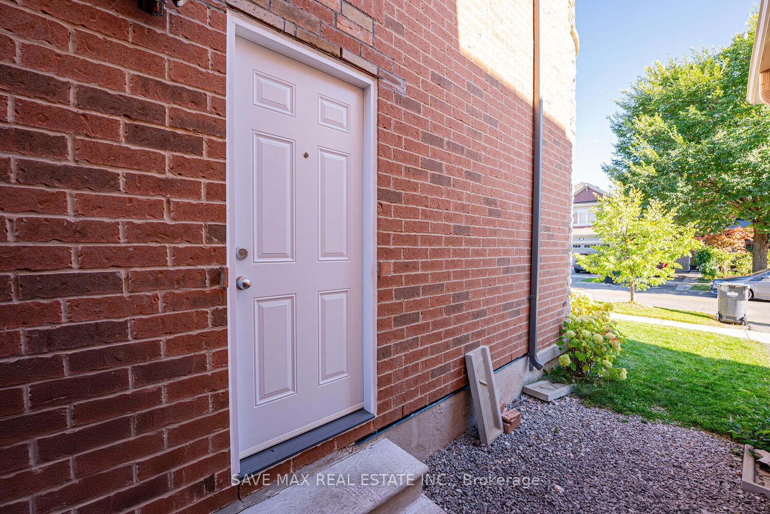 Photo 39 of 4 Donomore Drive, Brampton, Northwest Brampton — HOMEH