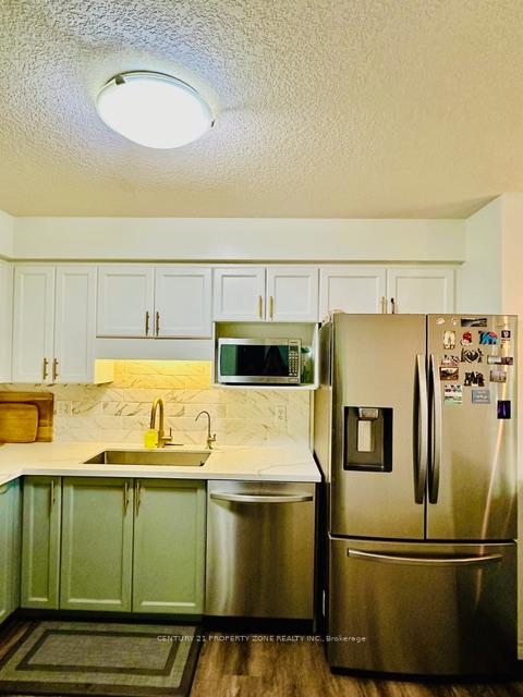 Photo 3 of 1369 countrystone Drive, Kitchener, Highland West — HOMEH