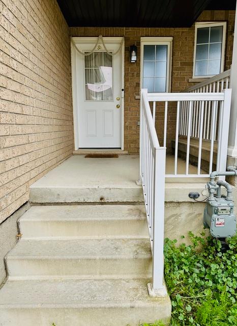 Photo 5 of 1369 countrystone Drive, Kitchener, Highland West — HOMEH