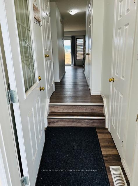 Photo 6 of 1369 countrystone Drive, Kitchener, Highland West — HOMEH
