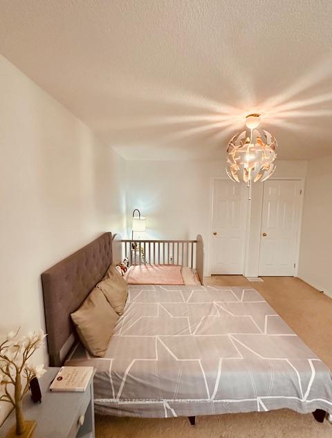 Photo 13 of 1369 countrystone Drive, Kitchener, Highland West — HOMEH