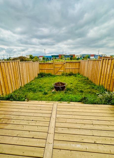 Photo 24 of 1369 countrystone Drive, Kitchener, Highland West — HOMEH