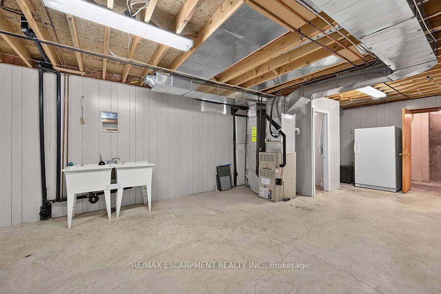 Photo 22 of 166 Toby Crescent, Hamilton, Huntington — HOMEH