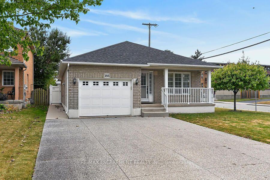 Photo 24 of 166 Toby Crescent, Hamilton, Huntington — HOMEH
