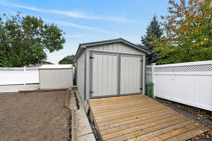Photo 26 of 166 Toby Crescent, Hamilton, Huntington — HOMEH