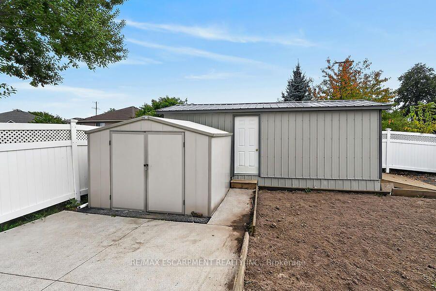 Photo 28 of 166 Toby Crescent, Hamilton, Huntington — HOMEH