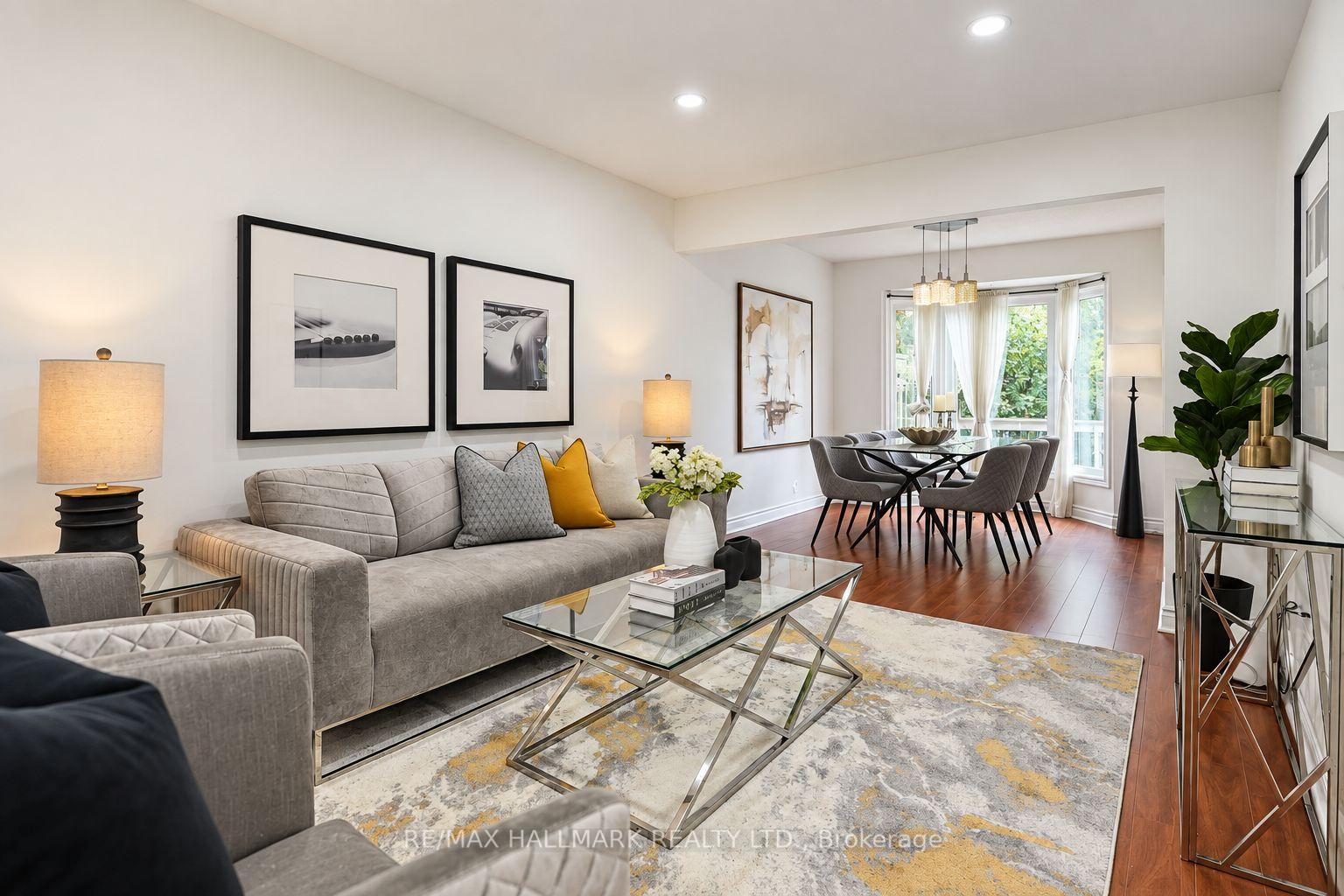 Photo 6 of 14 Crawford Rose Drive, Aurora, Aurora Heights — HOMEH