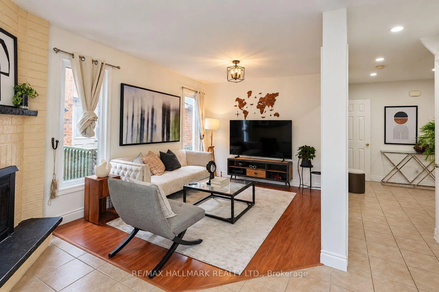 Photo 18 of 14 Crawford Rose Drive, Aurora, Aurora Heights — HOMEH