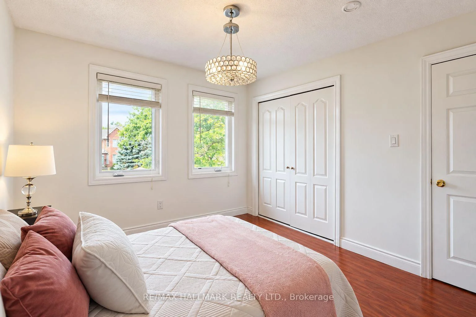 Photo 35 of 14 Crawford Rose Drive, Aurora, Aurora Heights — HOMEH