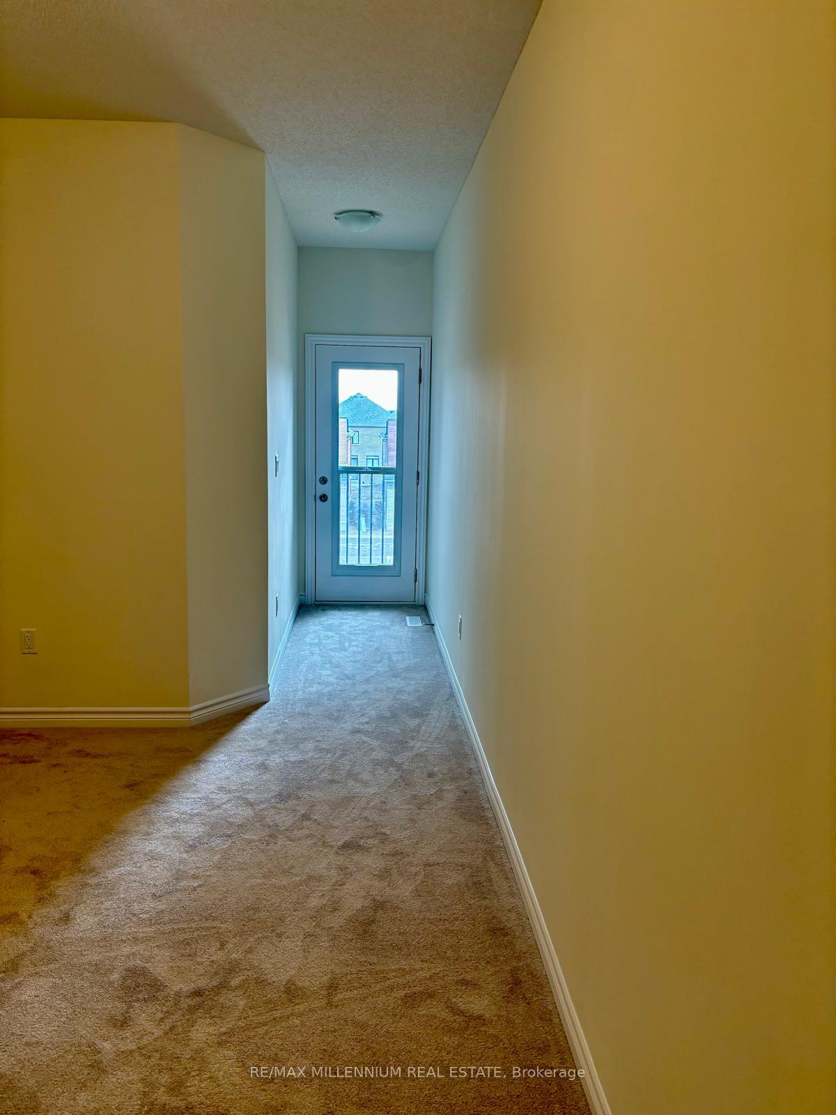 Photo 23 of 39 Griffith Street, Aurora, Bayview Northeast — HOMEH