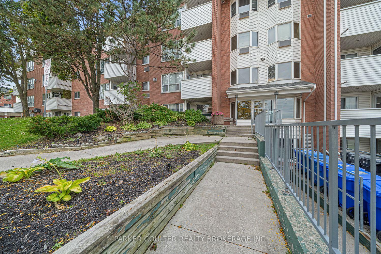 Photo 4 of Unit 412, 126 Bell Farm Road, Barrie, Alliance — HOMEH