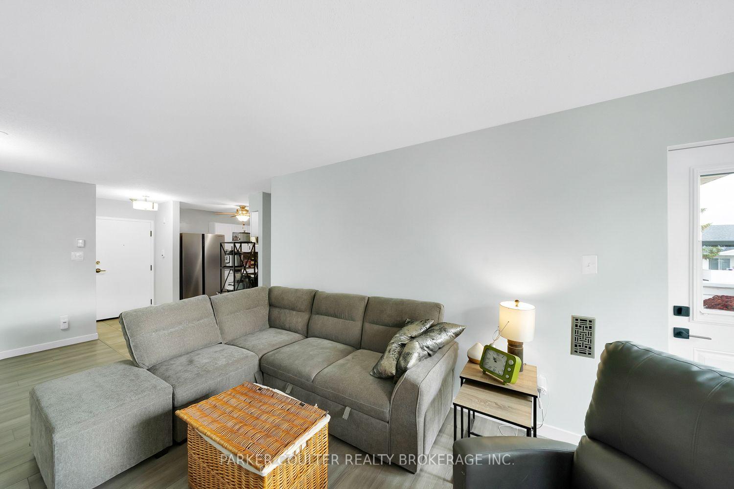 Photo 16 of Unit 412, 126 Bell Farm Road, Barrie, Alliance — HOMEH