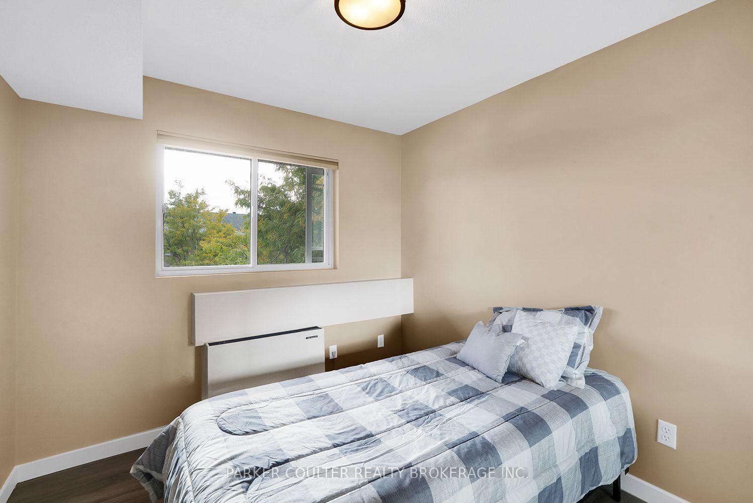 Photo 18 of Unit 412, 126 Bell Farm Road, Barrie, Alliance — HOMEH
