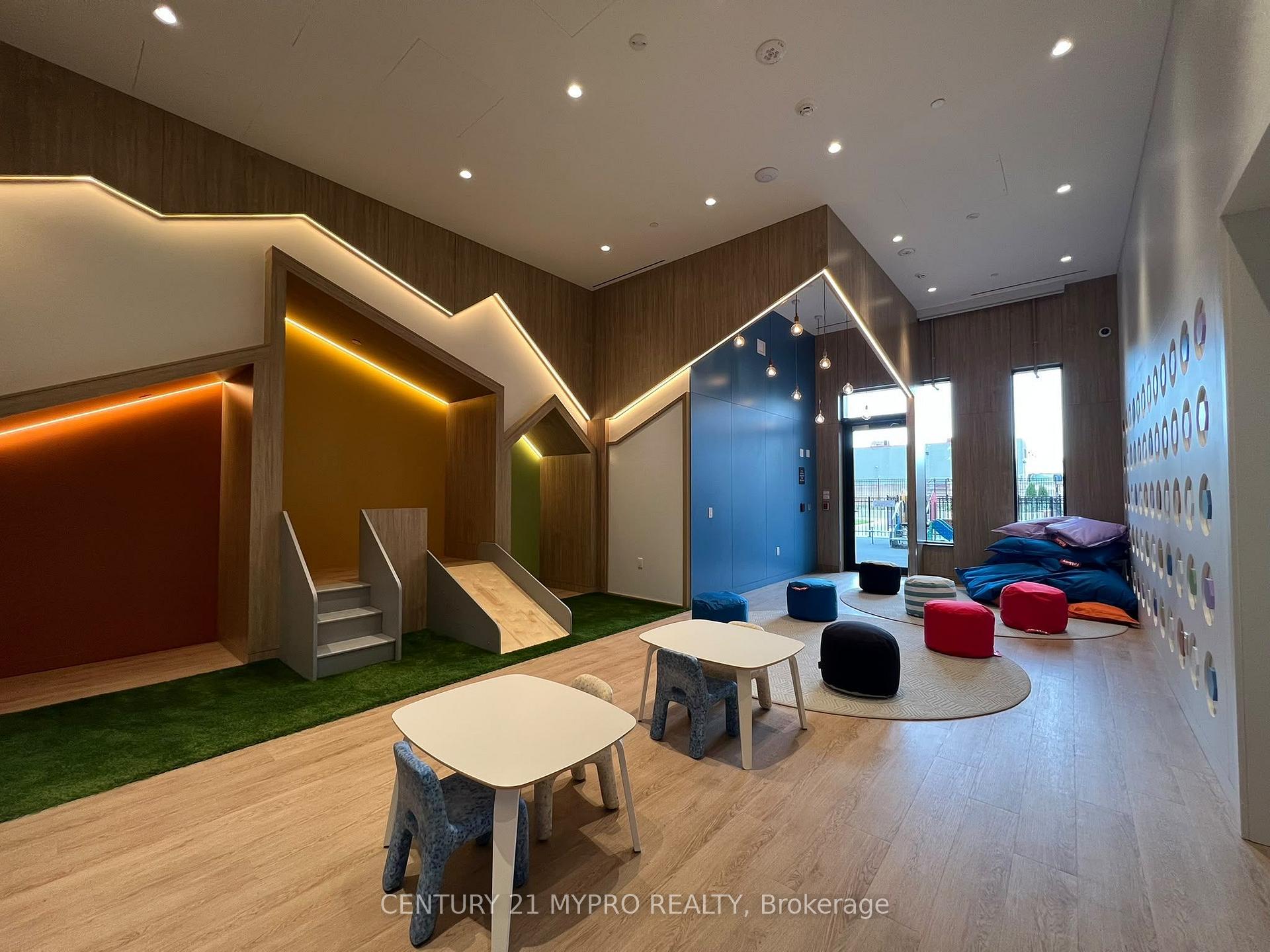 Photo 6 of Unit 2202, 21 Meadowdale Road, Vaughan, Vaughan Corporate Centre — HOMEH