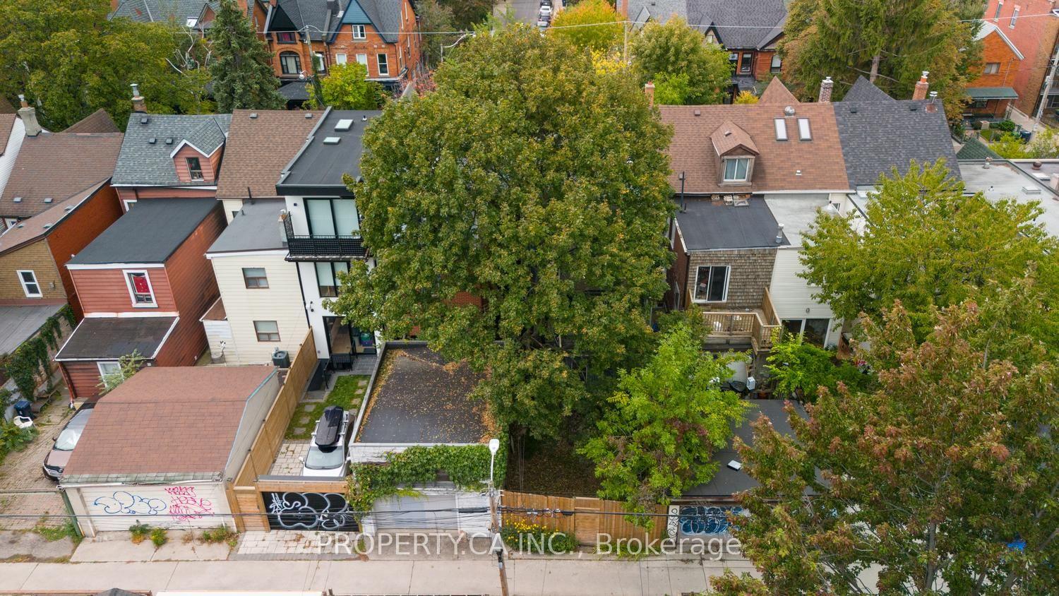 Photo 2 of 125 Major Street, Toronto, University — HOMEH