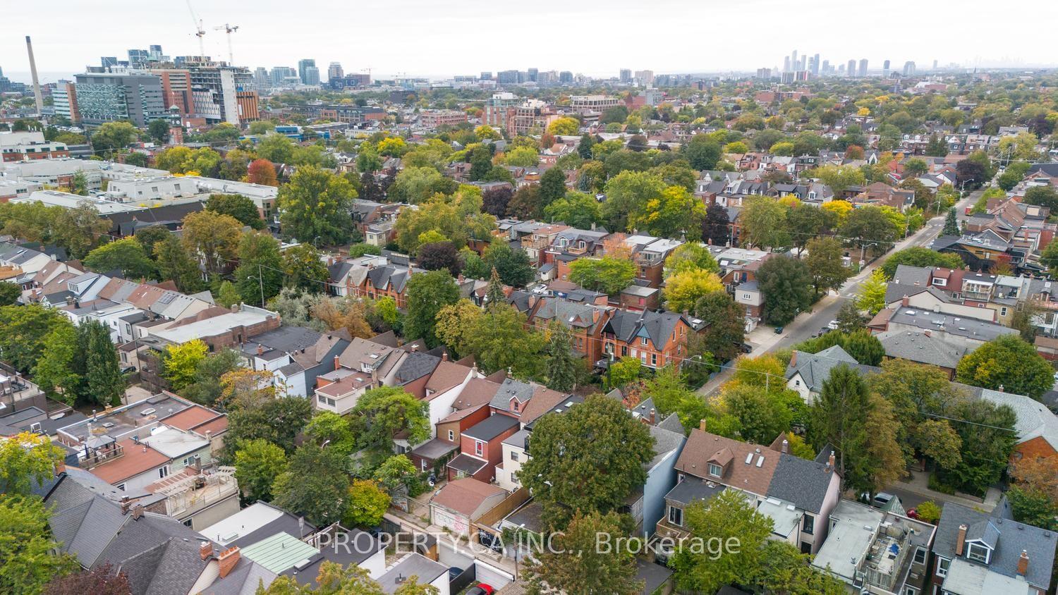 Photo 3 of 125 Major Street, Toronto, University — HOMEH