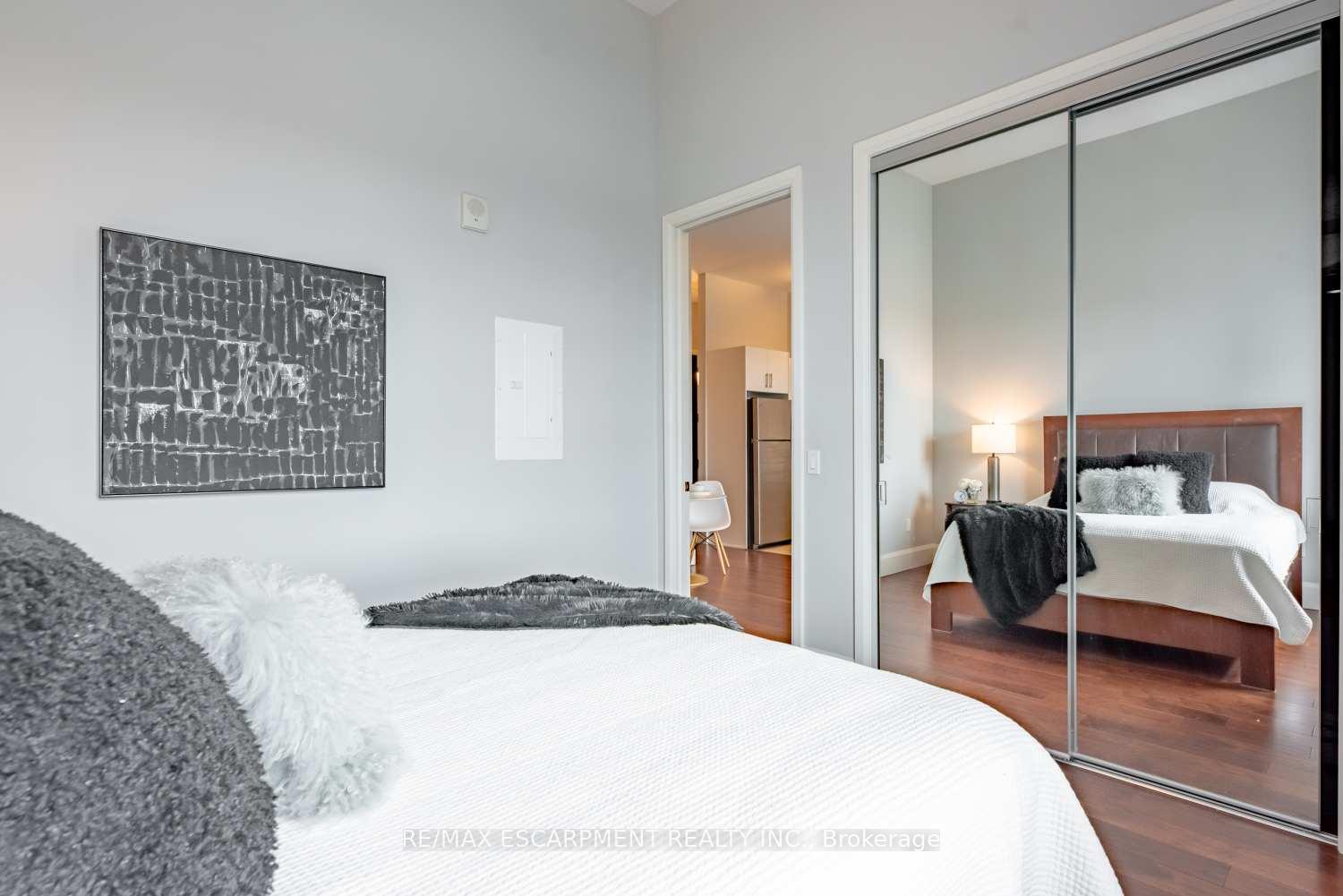 Photo 16 of Unit LPH01, 112 King Street, Hamilton, Beasley — HOMEH