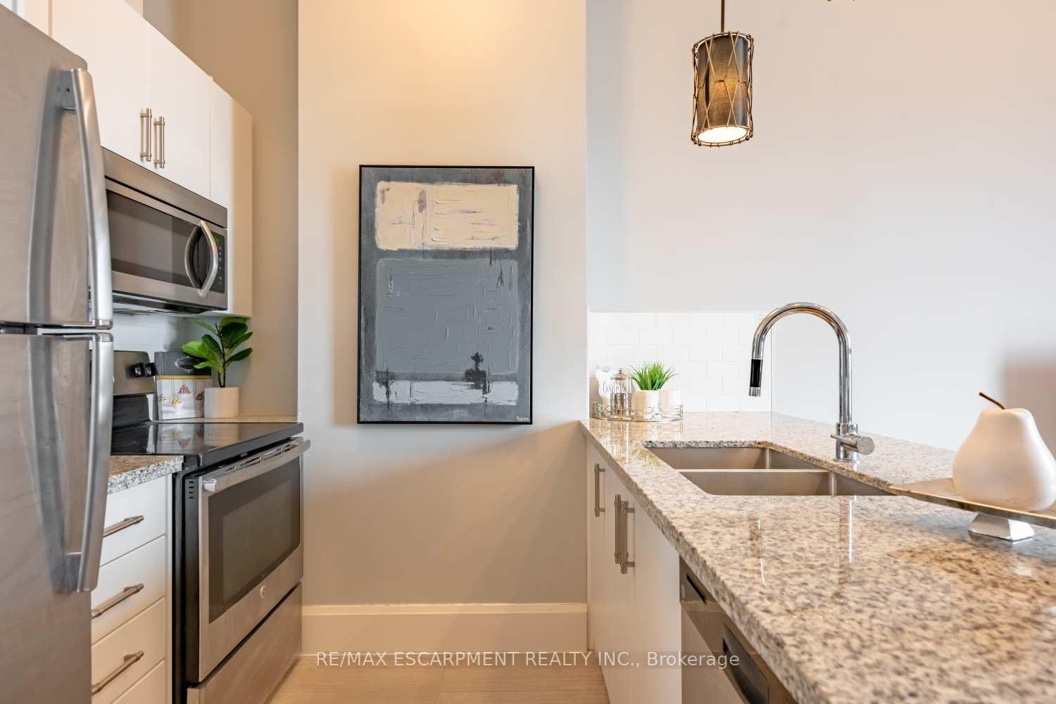 Photo 8 of Unit LPH01, 112 King Street, Hamilton, Beasley — HOMEH